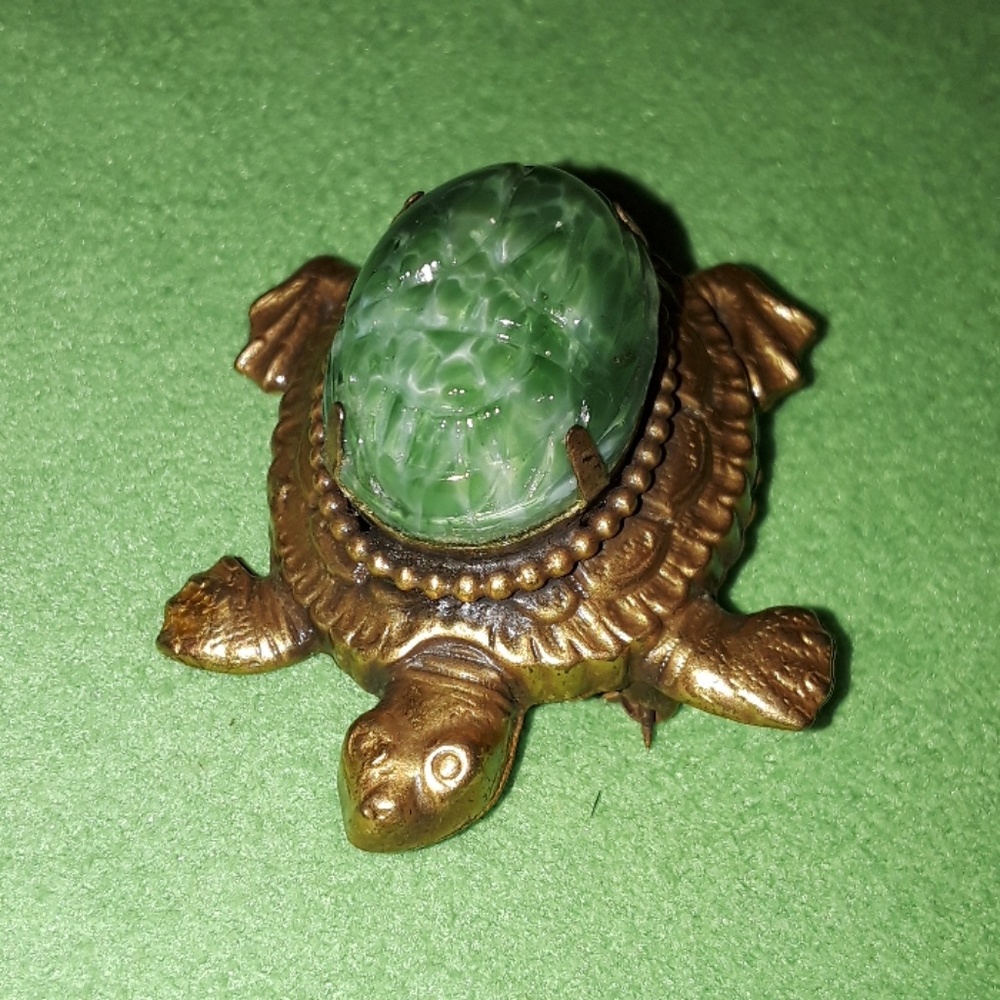 Joseff of Hollywood Brooch